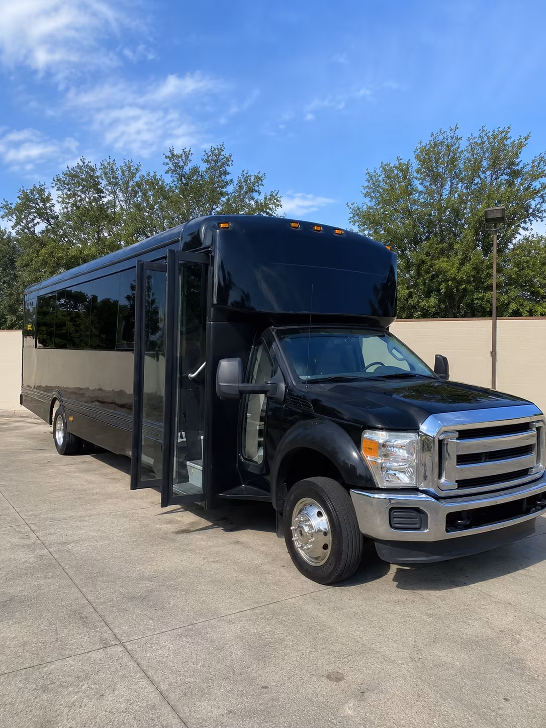 bristol 20 passenger party bus