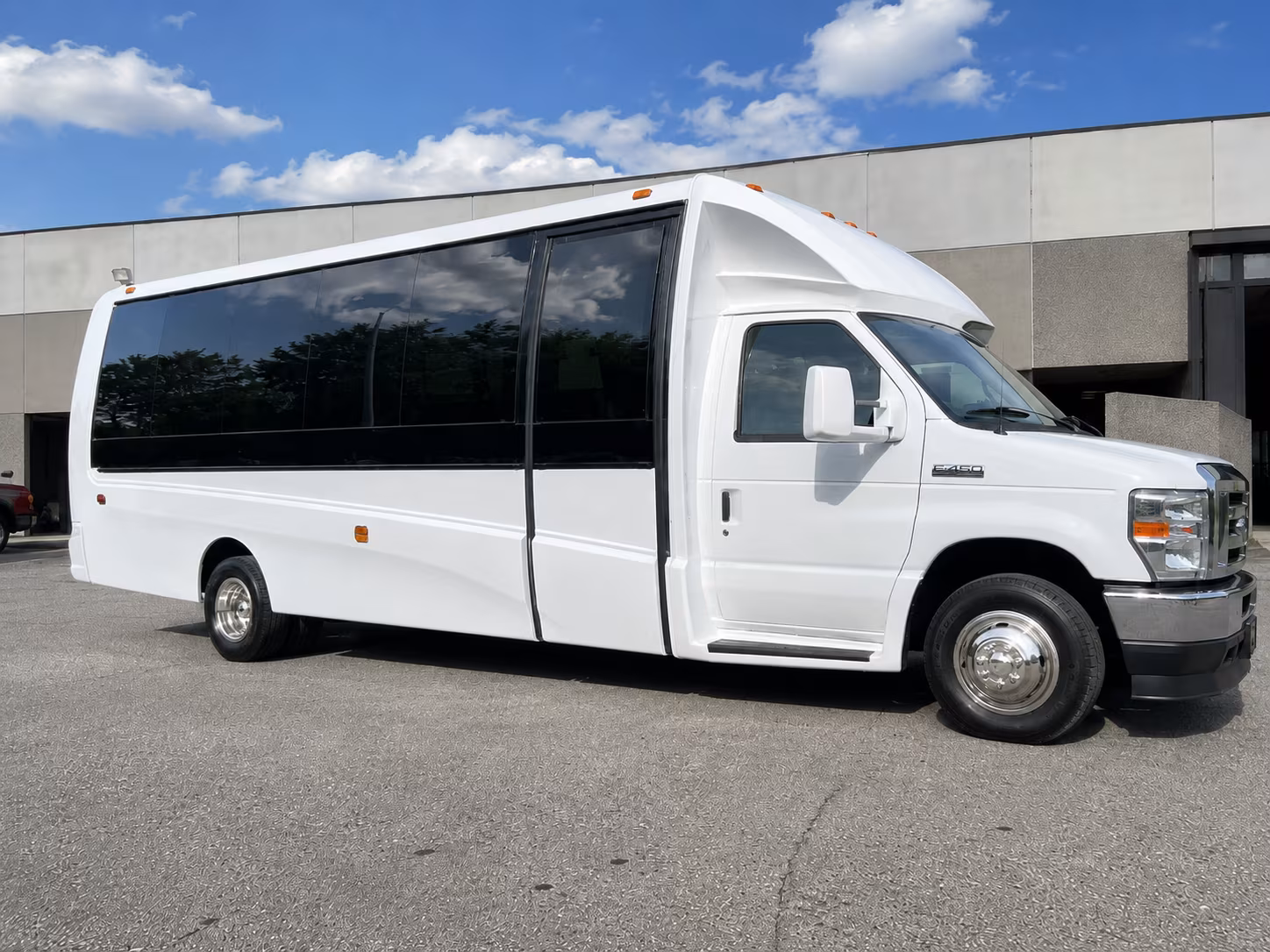 charter buses to the meadows music theatre shows in hartford