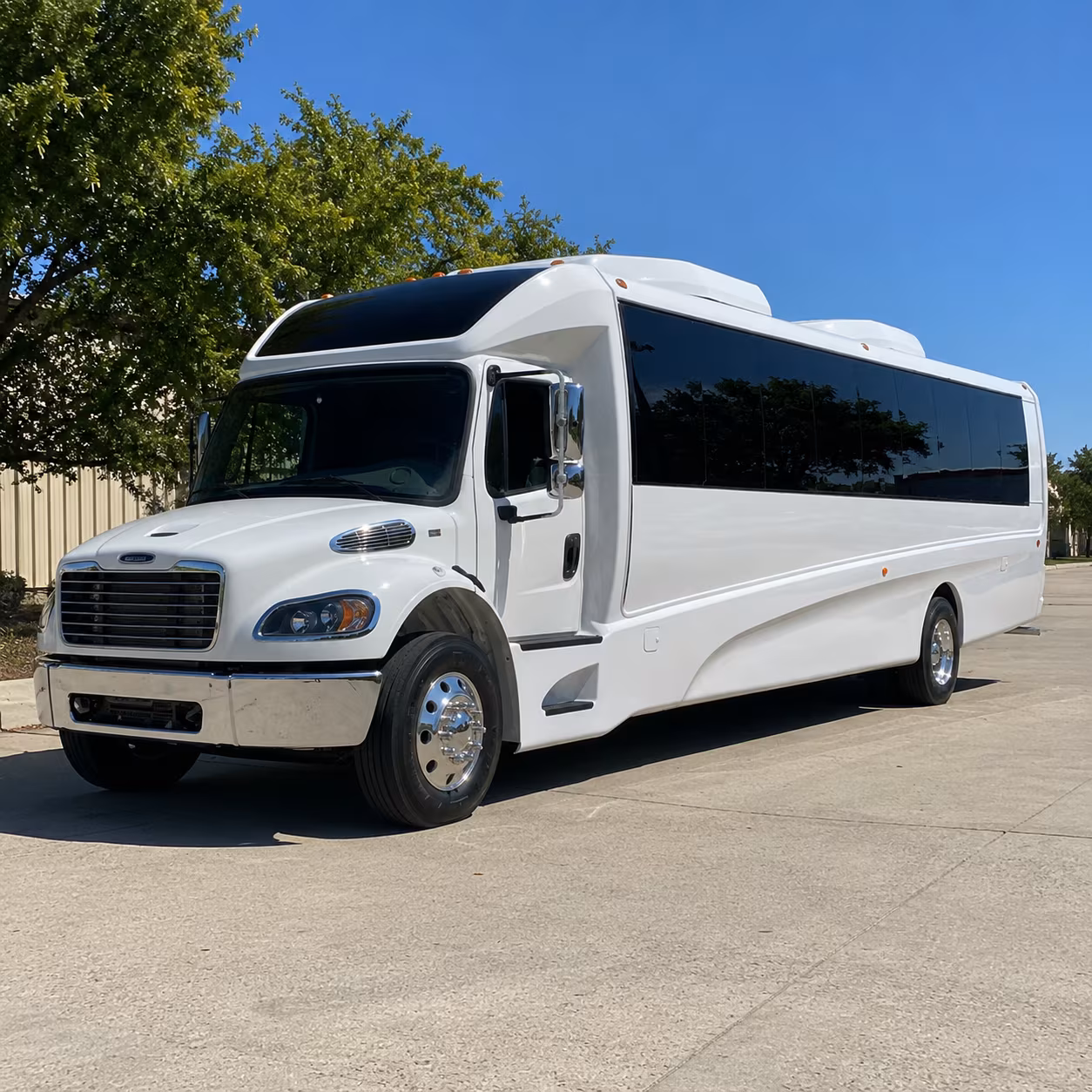 long distance bus trips from bristol to boston and new england destinations