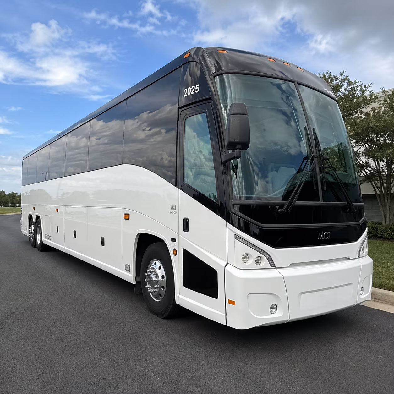 recurring employee shuttle contracts and multi day bus rentals in bristol